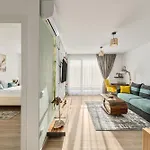 B-holiday Luxury Urban Plaza Apartment Brasov