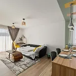 B-holiday Luxury Urban Plaza