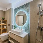 B-holiday Luxury Urban Plaza *