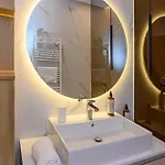 B-holiday Luxury Urban Plaza * Brasov