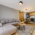 Apartment B-holiday Luxury Urban Plaza