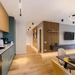 B-holiday Luxury Urban Plaza *