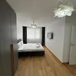 B-holiday Luxury Urban Plaza *