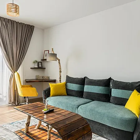 B-holiday Luxury Urban Plaza דירה בראשוב