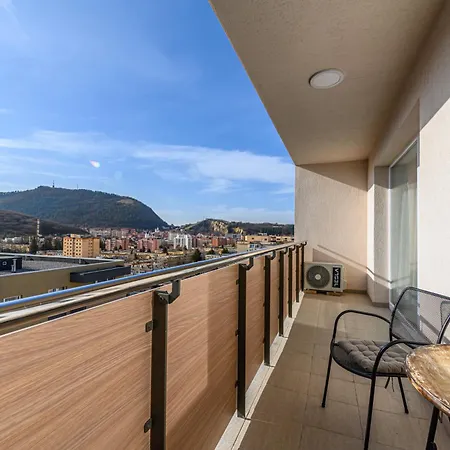 B-holiday Luxury Urban Plaza * בראשוב