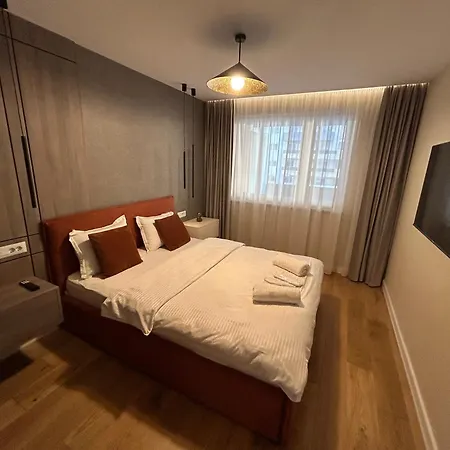 B-holiday Luxury Urban Plaza Apartament Brașov