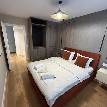 B-holiday Luxury Urban Plaza