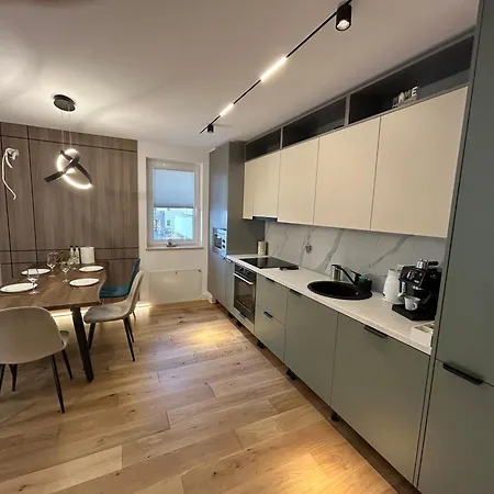 Apartament B-holiday Luxury Urban Plaza *