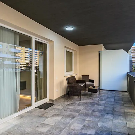 B-holiday Luxury Urban Plaza Braşov