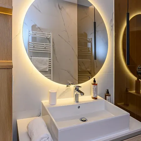 B-holiday Luxury Urban Plaza * Brașov