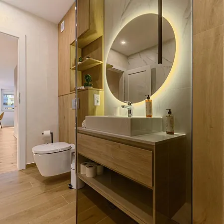 B-holiday Luxury Urban Plaza