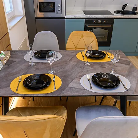 B-holiday Luxury Urban Plaza *