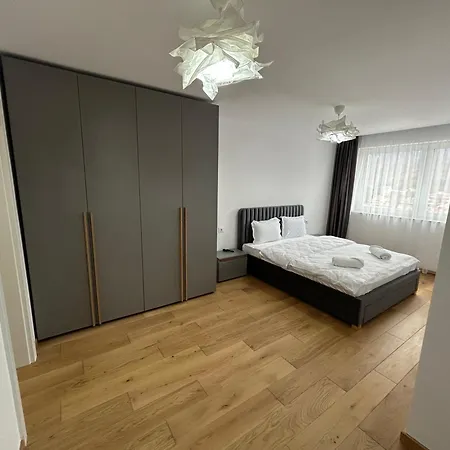 B-holiday Luxury Urban Plaza Апартаменти