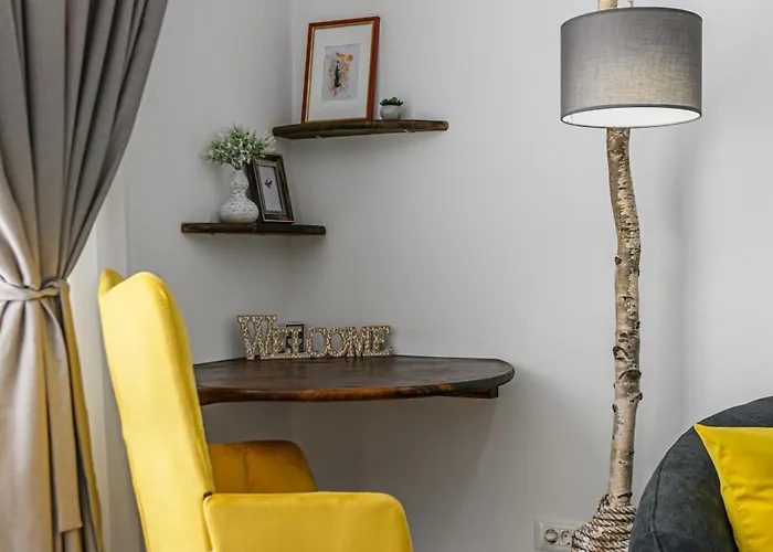 B-holiday Luxury Urban Plaza Апартаменти