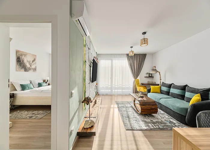 B-holiday Luxury Urban Plaza Апартаменти Брашов