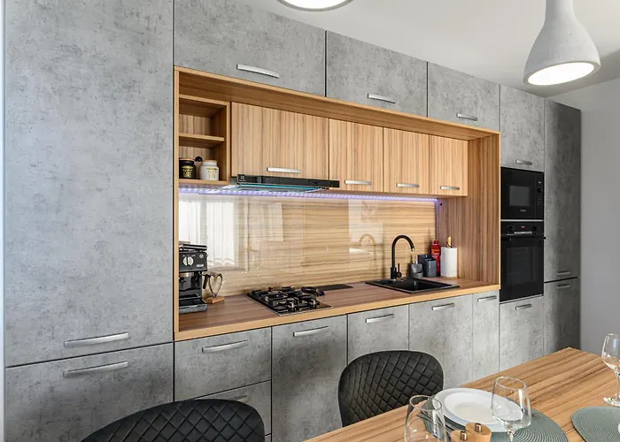 B-holiday Luxury Urban Plaza *