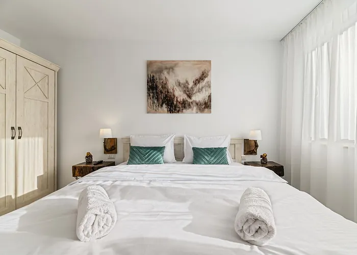 B-holiday Luxury Urban Plaza Daire