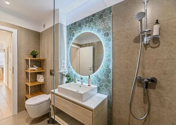 B-holiday Luxury Urban Plaza *