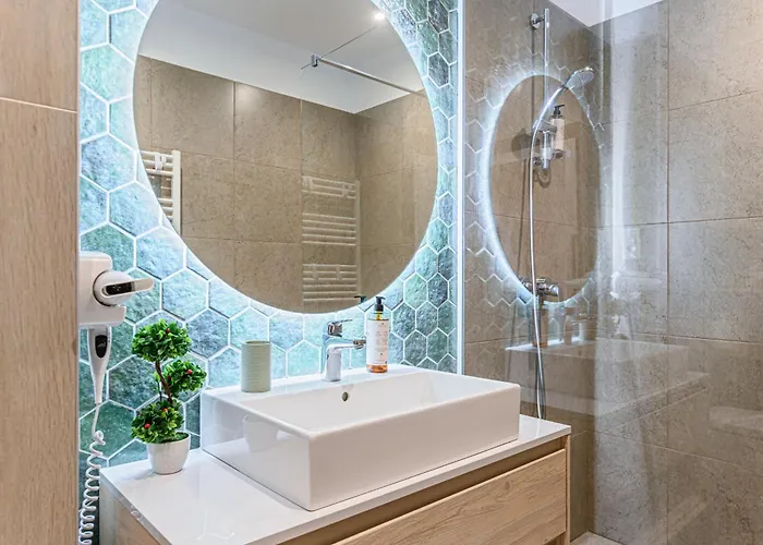 B-holiday Luxury Urban Plaza *