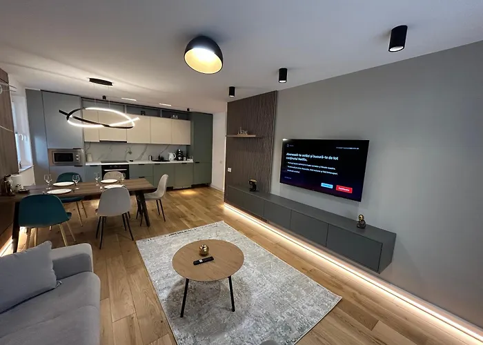 B-holiday Luxury Urban Plaza Брашов