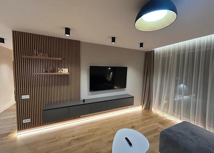 B-holiday Luxury Urban Plaza *