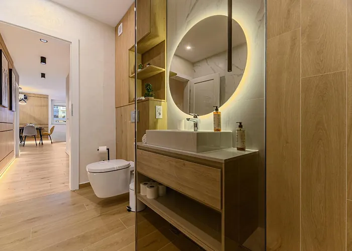 B-holiday Luxury Urban Plaza