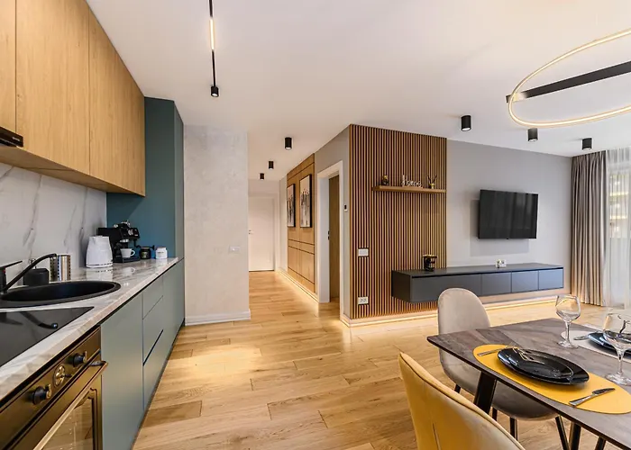 B-holiday Luxury Urban Plaza *