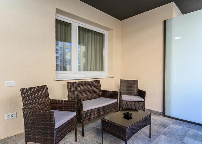 B-holiday Luxury Urban Plaza Braşov