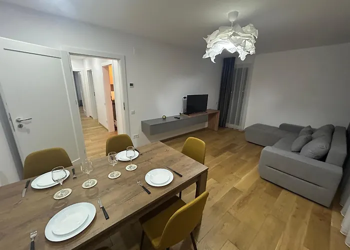 B-holiday Luxury Urban Plaza Braşov